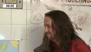 Recordemos que pablo iglesias decidió que estaba cansado de jugar a los vicepresidentes para presentarse a las autonómicas, perder y así poder hacerse un harakiri honorable delante de toda. Pablo Iglesias Sin Coleta Foro Coches