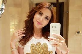 شاركت الفنانة نسرين طافش، جمهورها بمقطع فيديو ظهرت به مرتدية الحجاب من قلب أحد المساجد الشهيرة بدمشق، وذلك من خلال حسابها. Ø¨Ø§Ù„ØµÙˆØ± Ù†Ø³Ø±ÙŠÙ† Ø·Ø§ÙØ´ Ø£Ø¬Ù…Ù„ ÙƒØ«ÙŠØ±Ø§ Ø¨Ø§Ù„Ø­Ø¬Ø§Ø¨ Ø§Ù„Ù…Ø¯ÙŠÙ†Ø© Ù†ÙŠÙˆØ²