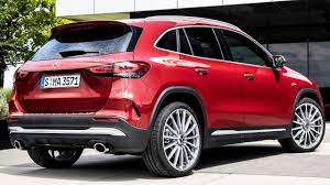 2021 Mercedes Amg Gla 35 4matic Fast And Sporty Compact Suv Youtube