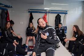 Itana grbić is a montenegrin handball player who plays for žrk budućnost and the montenegrin national team. Itana Grbic Reprezentacija Me