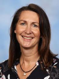 Sandy Rymer's Instagram, Twitter & Facebook