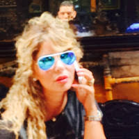 Carol Farhat's Instagram, Twitter & Facebook