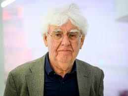 Utrechter Erik Boddeüs wint Comedy Talent Award 2023 en mag toeren door  heel het land