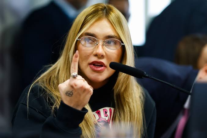 MP processa Blaze e Virginia Fonseca por práticas abusivas em bets | G1