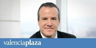 Fernando Oliveros's Instagram, Twitter & Facebook