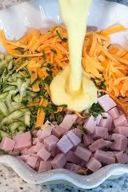 Crustless Ham And Cheese Quiche Keto Easy Low Carb Recipe Breakfast Quiche Recipes Quiche Recipes Ham And Cheese Quiche