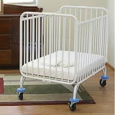 Isabelle Max Feinstein Folding Portable Crib With Mattress In 2020 Toddler Bedroom Design Portable Crib Cribs