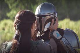 Pedro pascal stars as the mandalorian, and the series has hired directors taika waititi, bryce dallace howard, rick famuyiwa, and deborah chow to helm various episodes throughout the season. Who Is The Mandalorian Game Of Thrones Pedro Pascal Plays Hero