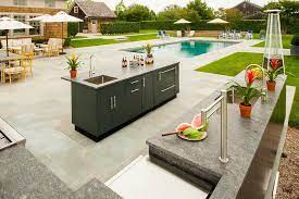 Shop wayfair for all the best outdoor kitchen islands. Advantages Of Having An Outdoor Kitchen Island