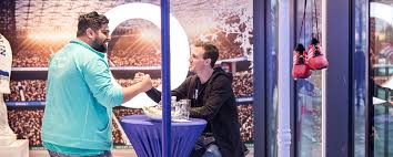 See more ideas about activist art, figurative artists, painting. Autogrammstunde Mit Vladimir Darida Im O2 Live Store In Berlin