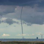 Ein tornado hat sich am rande eines gewitters am samstagabend in ostfriesland gebildet. Tornado News Aktuelle Nachrichten Zu Tornado Aus 2021 News De