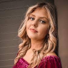 Olive Grimes's Instagram, Twitter & Facebook