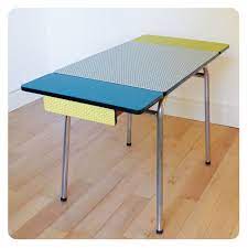 table formica mobilier vintage revisite tout en couleur meubles et rangements par d une certaine facon mobilier de salon table formica relooker meuble
