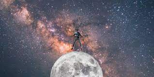 Les phases sont les même que durant la croissance, mais arrivent dans l'ordre inverse : Le Calendrier Lunaire De 2021 Marie Claire