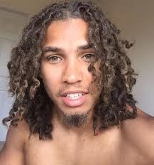If you've never allowed your curly hair to grow out, then this might be a great opportunity to do so. 54 Trendy Afro Hairstyles For Black Guys Fashion Hombre