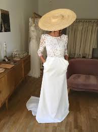 La dentelle est romantique, chic et vintage. Notre Selection De Robes De Mariee En Dentelle