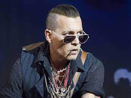Der schauspieler johnny depp liebt die extreme berliner zeitung. Johnny Depp Nach Der Scheidung Gab S Morgens Wodka Trend Magazin Hollywood Stars Johnny Depp Scheidung