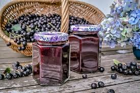 Aronia Marmelade Kochen Aronia Rezepte In 2020 Marmelade Kochen Aronia Marmelade Aronia Beeren Rezept