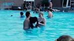 Hondenzwemmen Laco Glanerbrook - YouTube