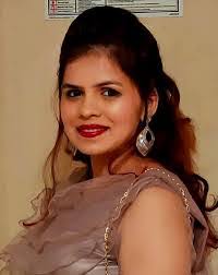 Karishma Jain's Instagram, Twitter & Facebook