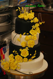 Wedding Cake In Black And White With Dramatic Yellow Roses Cake Wedding Cakes Desserts