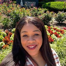 Gina Wakefield's Instagram, Twitter & Facebook