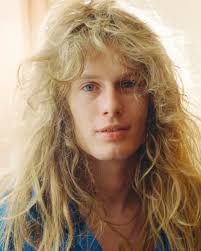 Love this one...Ralph always writes songs with interesting chord  progressions and time signatures..