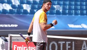 Koepfer fordert roger federer heraus „ich habe noch nie mit roger federer gespielt oder trainiert. Atp Turnier In Munchen Koepfer Besiegt Kohlschreiber Jetzt Gegen Struff