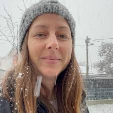 The Cavenagh St shade structure has reduced heat by less than 1 degree  Celsius 🥵 "Anyone could stand under the shade structure, look up and tell  you that it's not doing its job."