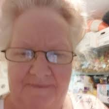 Max Ende's Instagram, Twitter & Facebook