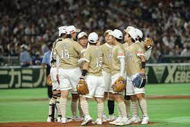 2021年3月23日 17時52分 ソフトボール 東京オリンピックで金メダル獲得を目指す、ソフトボールの日本代表にエースの上野由岐子投手など15人が内定しました。 日本ソフトボール協会は23日、都内で会見を行い、日本代表に内定した15人を発表しました。 ä¸–ç•Œå¥³å­ã‚½ãƒ•ãƒˆãƒœãƒ¼ãƒ«é¸æ‰‹æ¨©ä»£è¡¨é¸æ‰‹ç´¹ä»‹ 13 Bbmã‚¹ãƒãƒ¼ãƒ„ ãƒ™ãƒ¼ã‚¹ãƒœãƒ¼ãƒ« ãƒžã‚¬ã‚¸ãƒ³ç¤¾