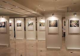 Tempat untuk menggantung karya seni rupa dua dimensi dinamakan. Perlengkapan Pameran Yang Digunakan Untuk Memasang Karya Dua Dimensi Adalah Brainly Co Id