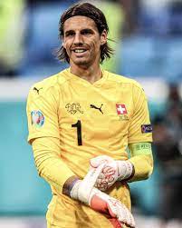 Before being welcomed in gladbach, yann sommer started in a local youth club fc herrliberg. Yann Sommer Facebook