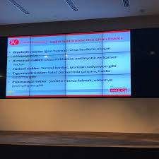 Dün yapılan ak parti grup toplantısına annesiyle beraber giden 3,5 yaşındaki gülhan aydoğdu, cumhurbaşkanı ve ak parti. Fotos Bei Istanbul Florence Nightingale Hastanesi Konferans Salonu Izzetpasa 0 Tipps