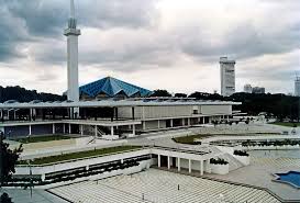 Masjid negara or the national masjid of malaysia is one of the most prominent buildings in the skyline of kuala lumpur. National Mosque Kuala Lumpur Kuala Lumpur City Kuala Lumpur Mosque