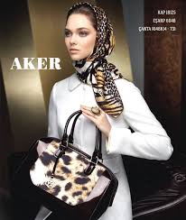 Notitle Tesettur Notitle Tesettur Canta Modelleri 2020 How To Wear Scarves Bag Dress Scarf Styles