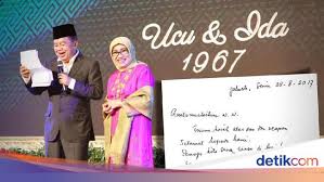 Check spelling or type a new query. Coretan Tangan Istri Jk Di Hari Jadi Pernikahan Ke 50