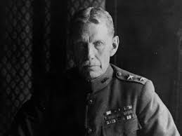 Frightening 4K comes with cold weather, spooky course and costumed runners 