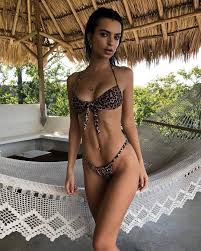 616 8k Likes 2 362 Comments Emily Ratajkowski Emrata On Instagram Happy Thanksgiving From Paradi Emily Ratajkowski Bikini Celebrity Bikini Hot Swimwear