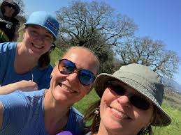 Applause for friend in 2nd place in Austin