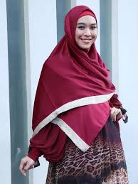 Stream tracks and playlists from oki setiana dewi on your desktop or mobile device. Reaksi Netizen Soal Sebutan Ustazah Oki Setiana Dewi News Entertainment Fimela Com