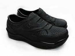 Musim panas warna hitam kulit paten lelaki kasut. 8 Kasut Hitam Sekolah Terbaik Malaysia 2021 Productnation