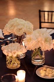 Green Villa Barn Gardens Minimalist Wedding White Flower Centerpieces Wedding Centerpieces Simple Centerpieces