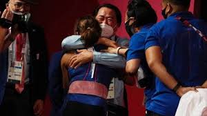 Jul 27, 2021 · diaz won the first gold medal for the philippines on monday, a triumphant result for a country that has competed at every summer olympics except one since 1924. Tokyo Olympics Philippines Weightlifter Showered With Gifts At Home After Winning Historic Gold Stuff Co Nz