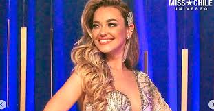 The eight finalists were chosen from 17 semifinalists. Las Fotos Mas Destacadas De Daniela Nicolas Se Consagro En El Miss Universo Chile Guioteca