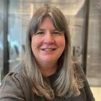 8 "Sandra Ams" profiles