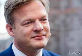 In de podcast sofasessies nodigen rian moonen en ruud kleinen zichzelf uit op de bank bij getalenteerde en interessante limburgers voor een goed gesprek. Lienden Nieuws Newslocker