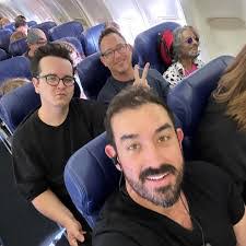 Robin Sickman's Instagram, Twitter & Facebook