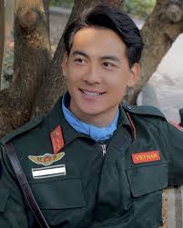 Phùng Thế Văn: Chiến sĩ với visual "tuyệt đối điện ảnh" đến từ Bắc Kạn