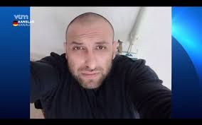 Quelques minutes avant d'embarquer à bord du crew dragon, le spationaute de 43 ans a donc pu profiter d'un petit moment de complicité avec sa compagne, anne mottet. Une Femme Enceinte De 35 Ans Parmi Les 9 Victimes De La Fusillade A Hanau Monde 7sur7 Be